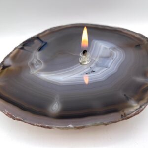 This beautiful Gray Agate Oil Candle includes a glass wick holder with fiberglass wick